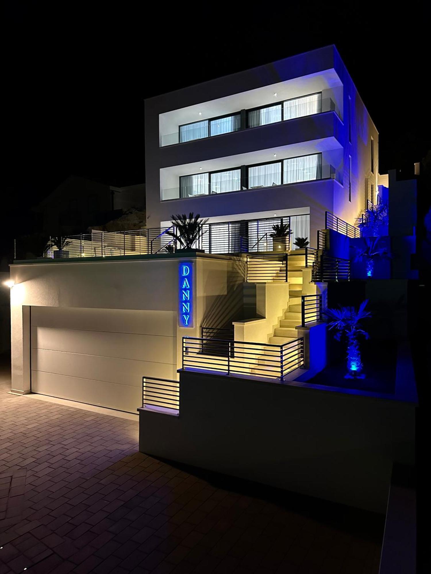 Villa Apartment Danny Baška Voda Esterno foto