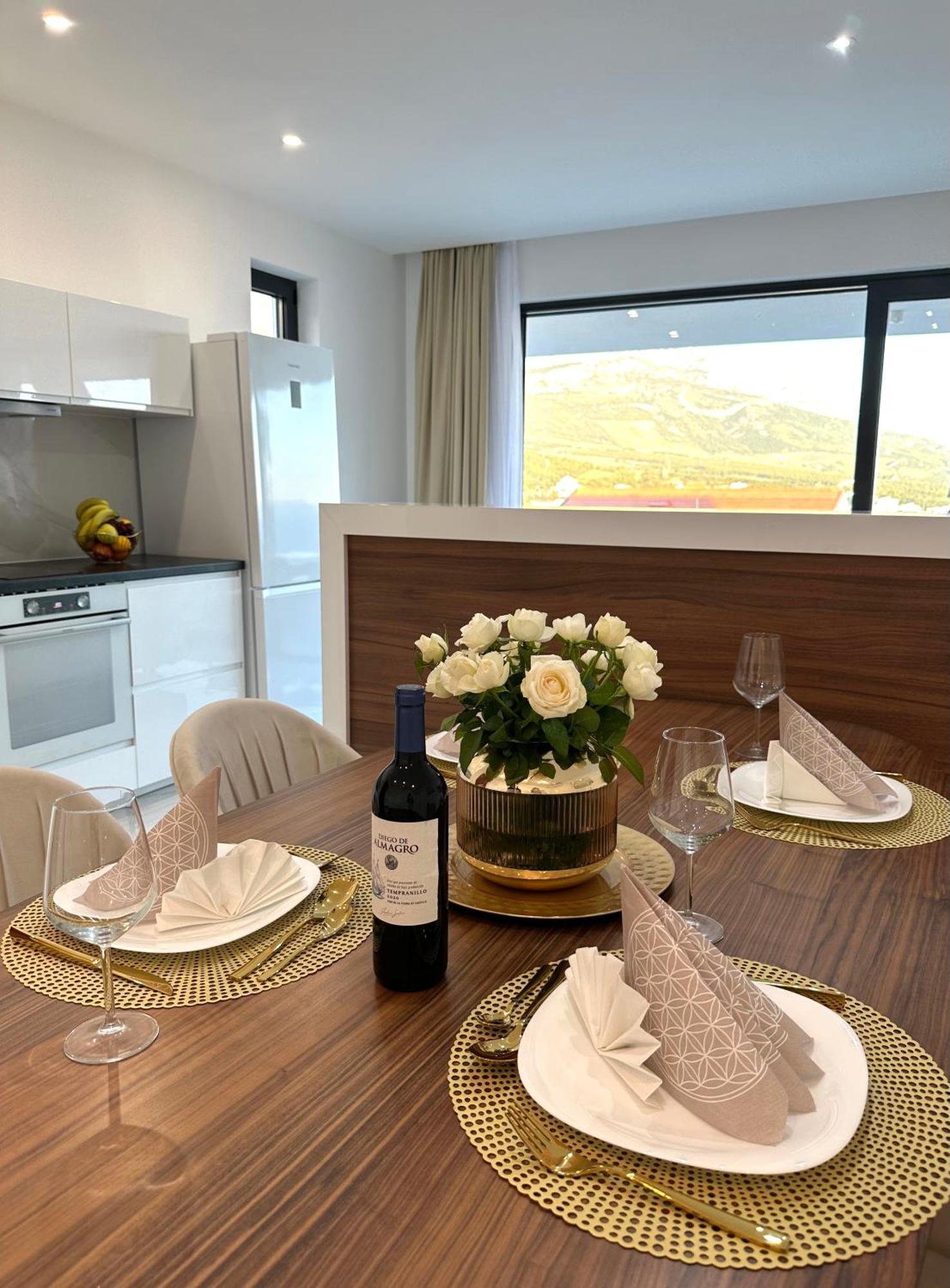 Villa Apartment Danny Baška Voda Esterno foto